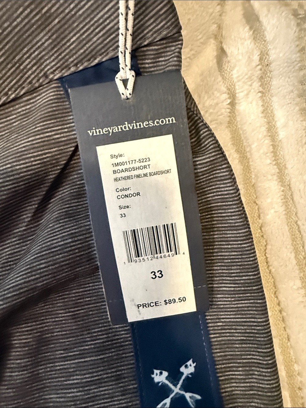 Vineyard Vines Men’s Gray Swim Board Shorts with Navy Trim - Picture 3 of 6